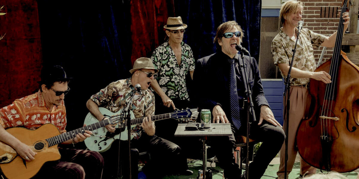 Frans Doedel | Cheerful Fruitflies