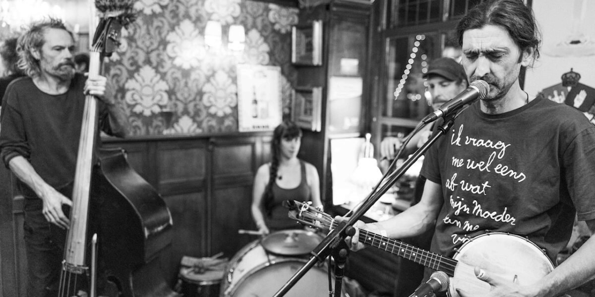 Rommelhond | support Dr Bibber